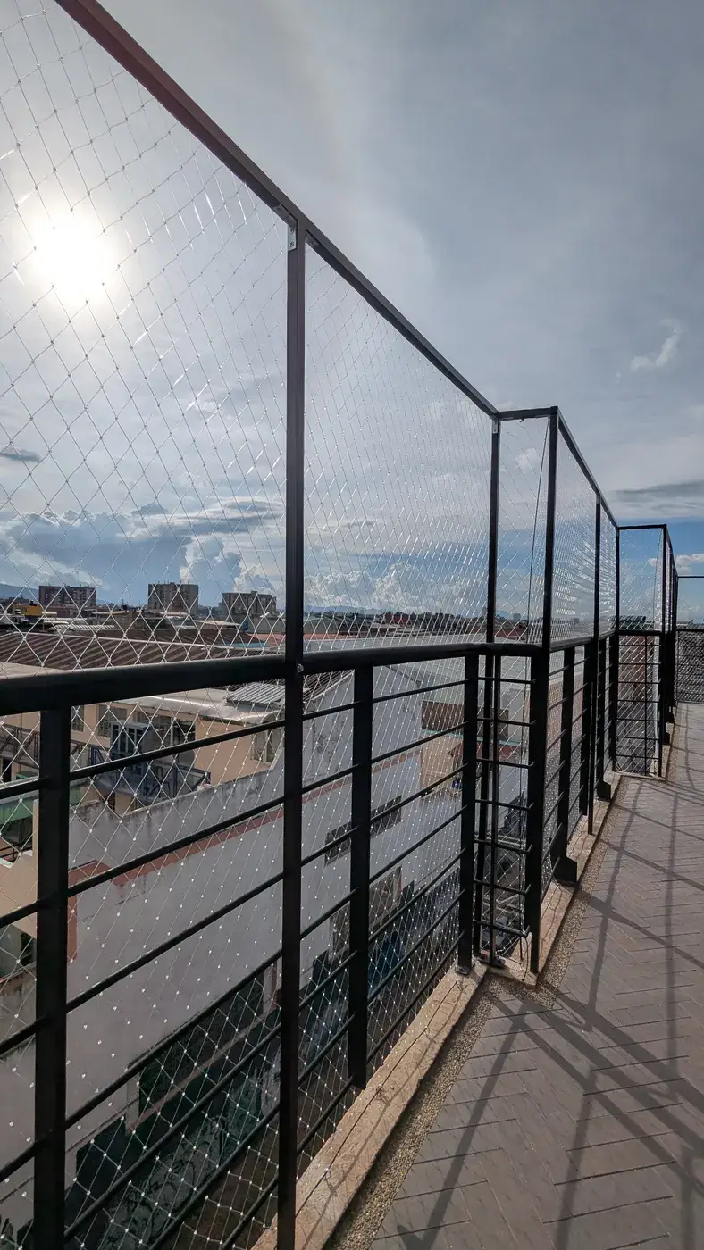 Soporte metálico para balcones